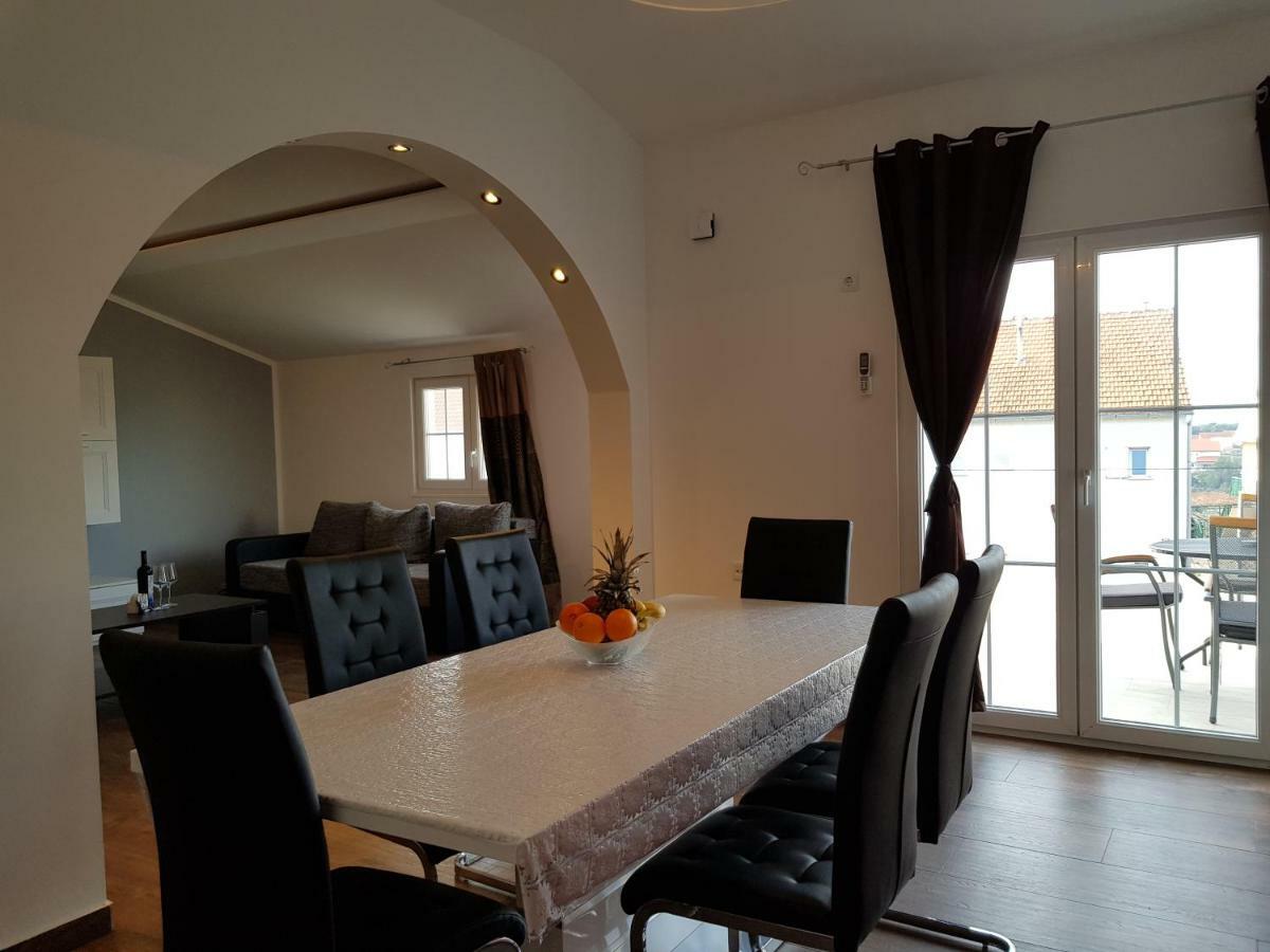 Apartment Jopa Σίμπενικ Εξωτερικό φωτογραφία