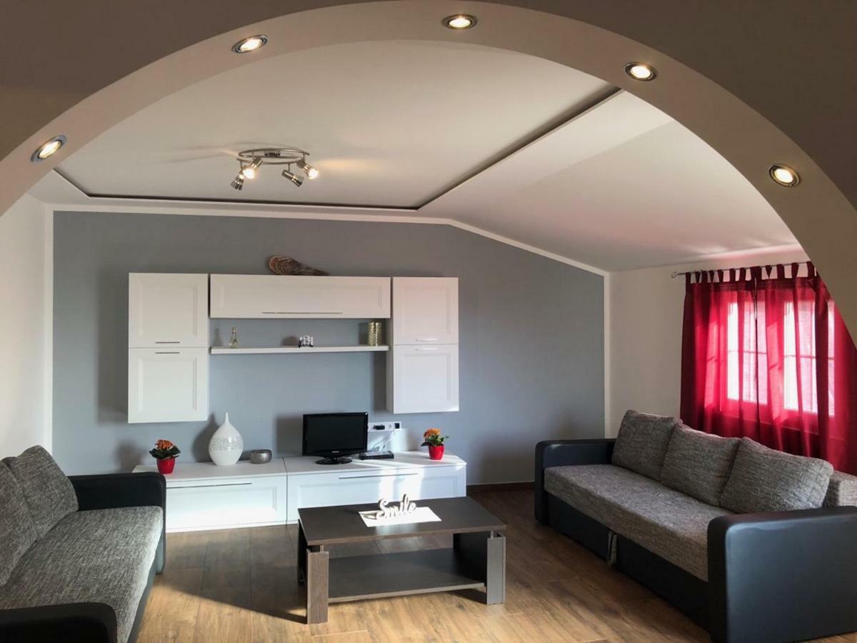 Apartment Jopa Σίμπενικ Εξωτερικό φωτογραφία