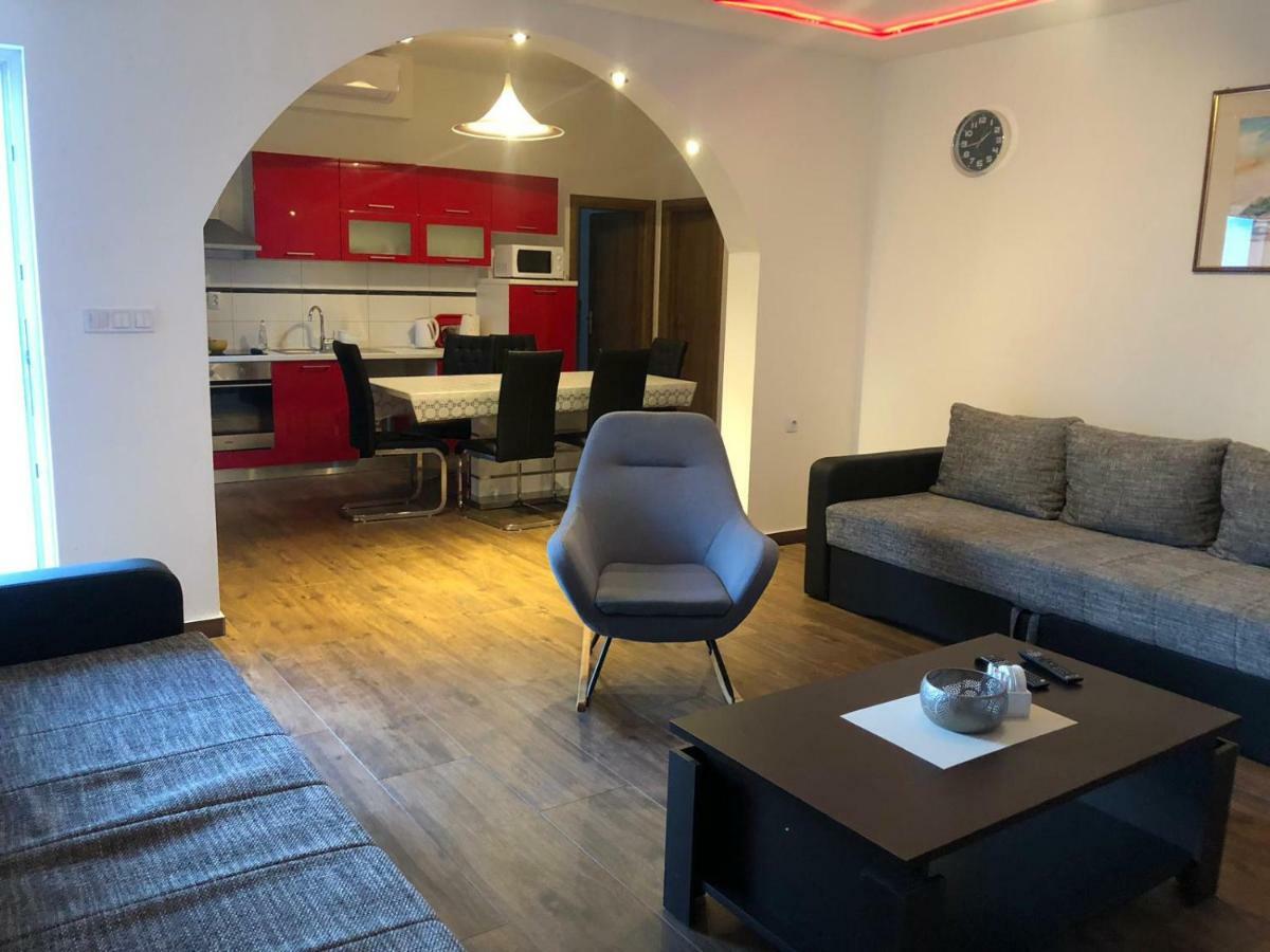 Apartment Jopa Σίμπενικ Εξωτερικό φωτογραφία